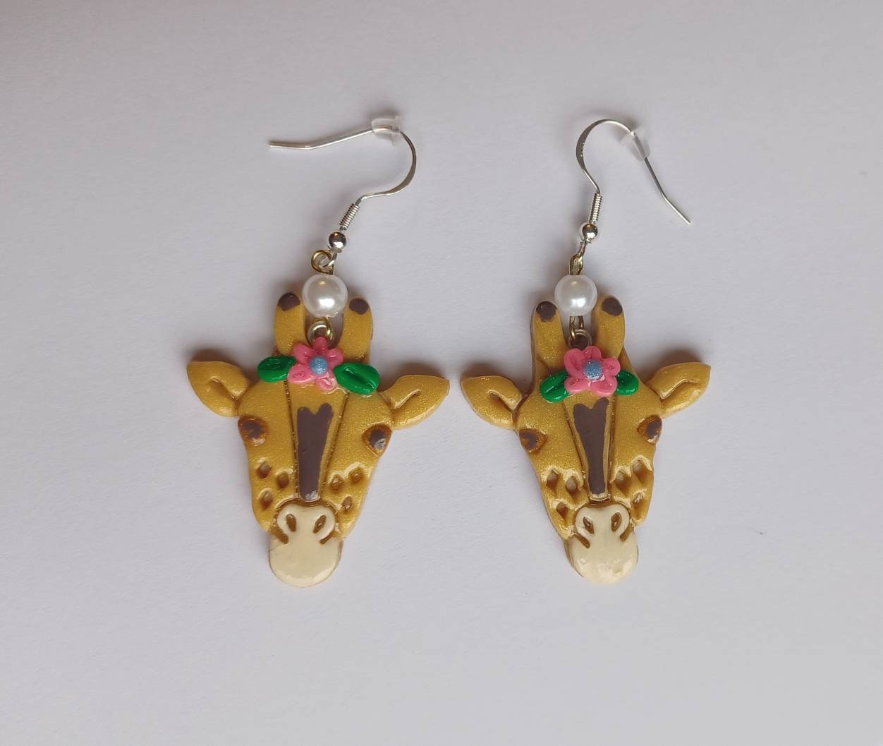 Kawaii floral giraffe earrings / polymer clay giraffe earrings / kawaii animal jewelry / floral earrings / safari jungle earrings