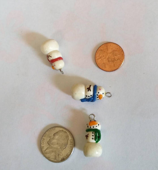 Kawaii snowman charms / polymer snowmen charms / kawaii Christmas  jewelry / kawaii Holiday charms
