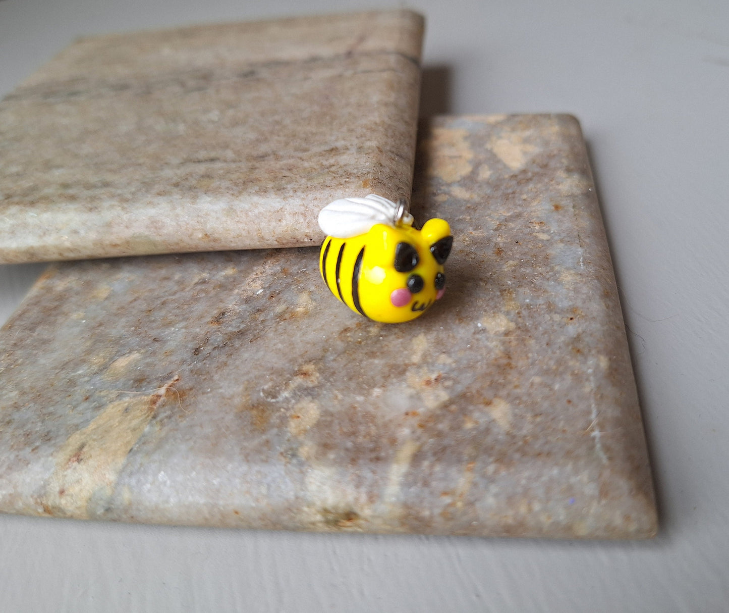 Kawaii bee kitty cat charms / polymer clay spring summer charms / kawaii cat bee charms jewelry / flower bumblebee charms stitchmarker