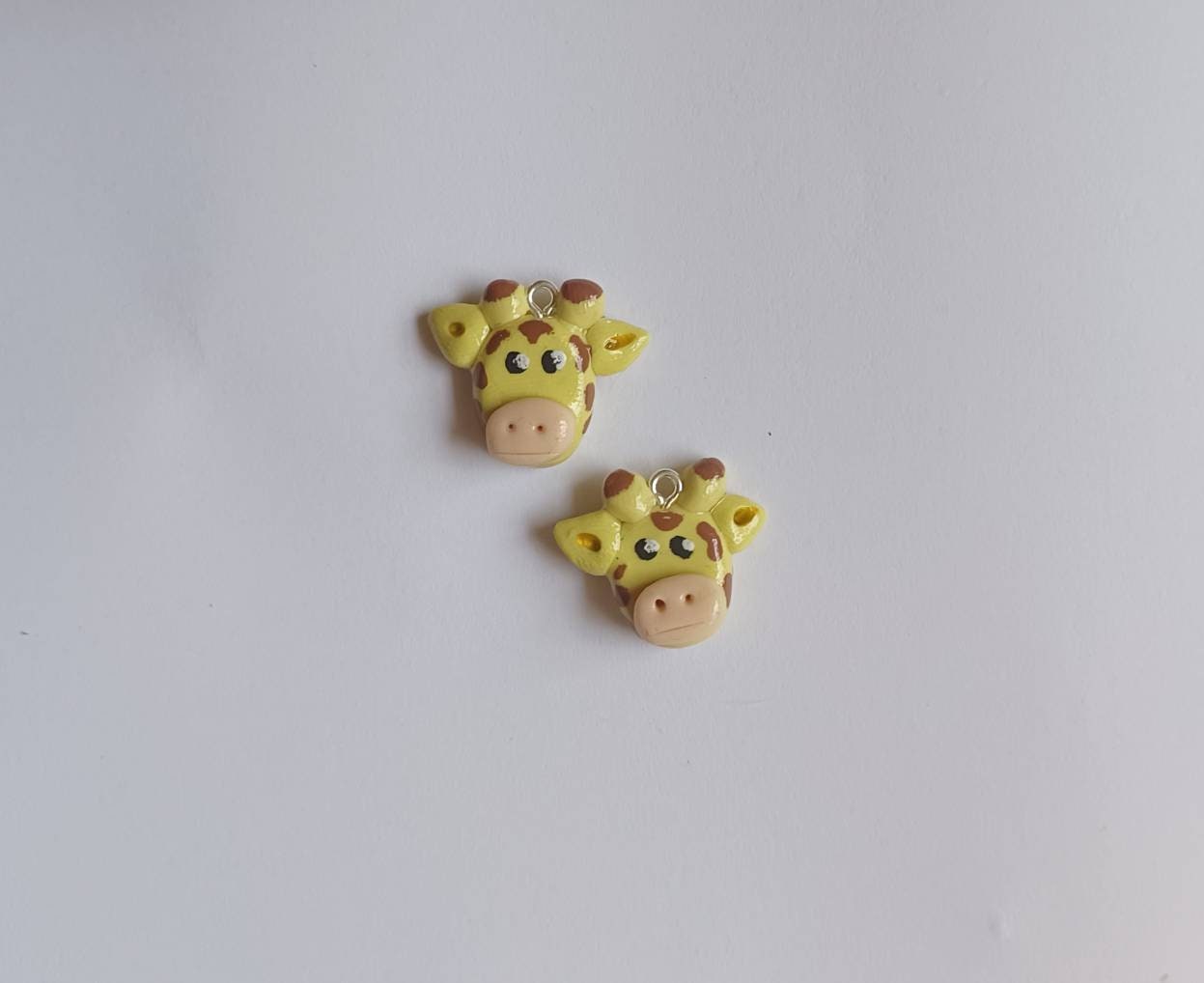 Kawaii giraffe charms / polymer clay giraffe charms / kawaii charms / kawaii animal jewelry