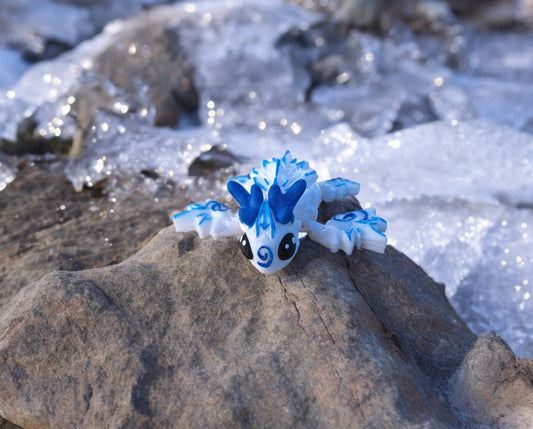 3D articulated white blue snow turtle / 3d printed turtle animals / ice snowflake snow turtle knick knack Fidget figurines