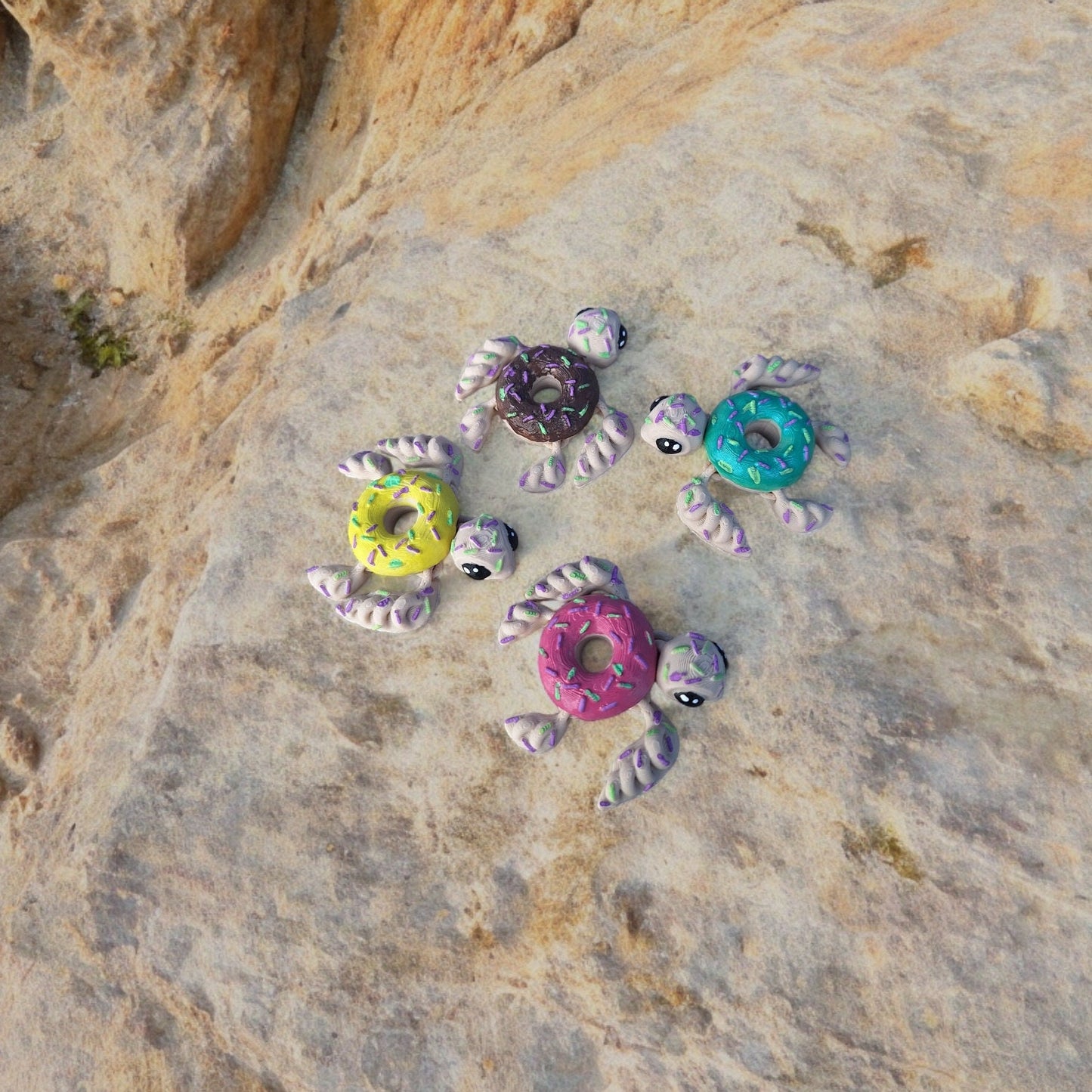 3D articulated frosted donut turtle / 3d printed turtle animals / dessert breakfast iced donut turtle knick knack Fidget figurines