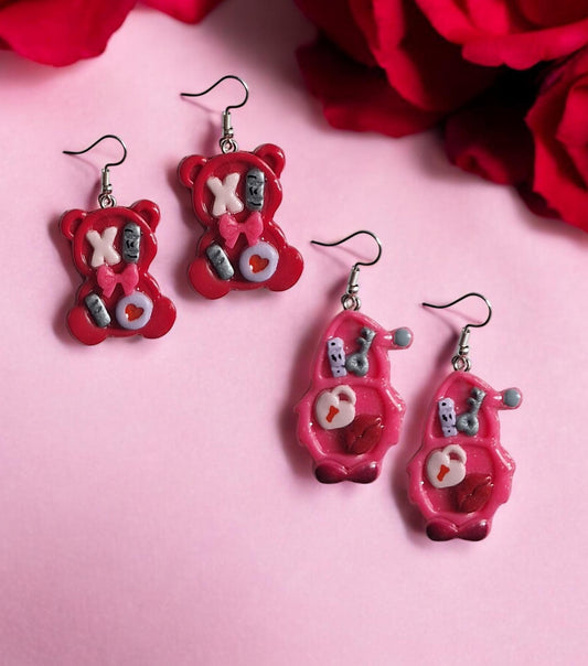 Kawaii clay bear gnome valentine bookshelf earrings / polymer clay bookcase earrings book need book lover jewelry / clay book earrings