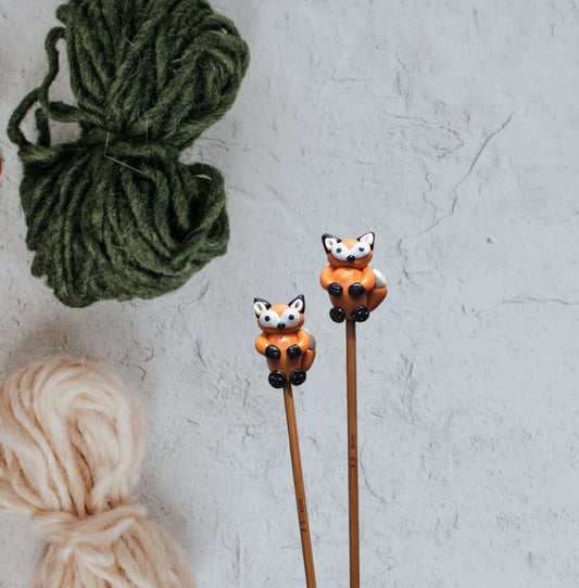 Set of 2 orange red fox knitting needles / polymer clay knitting needles / decorative fox animal knitting needles knitting accessory crochet