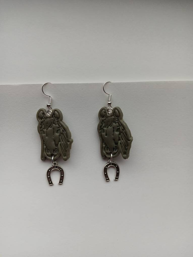 Kawaii horse and horseshoe earrings / polymer horseshoe dangle earrings / clay horse equestrian jewelry / clay horse shoe earrings