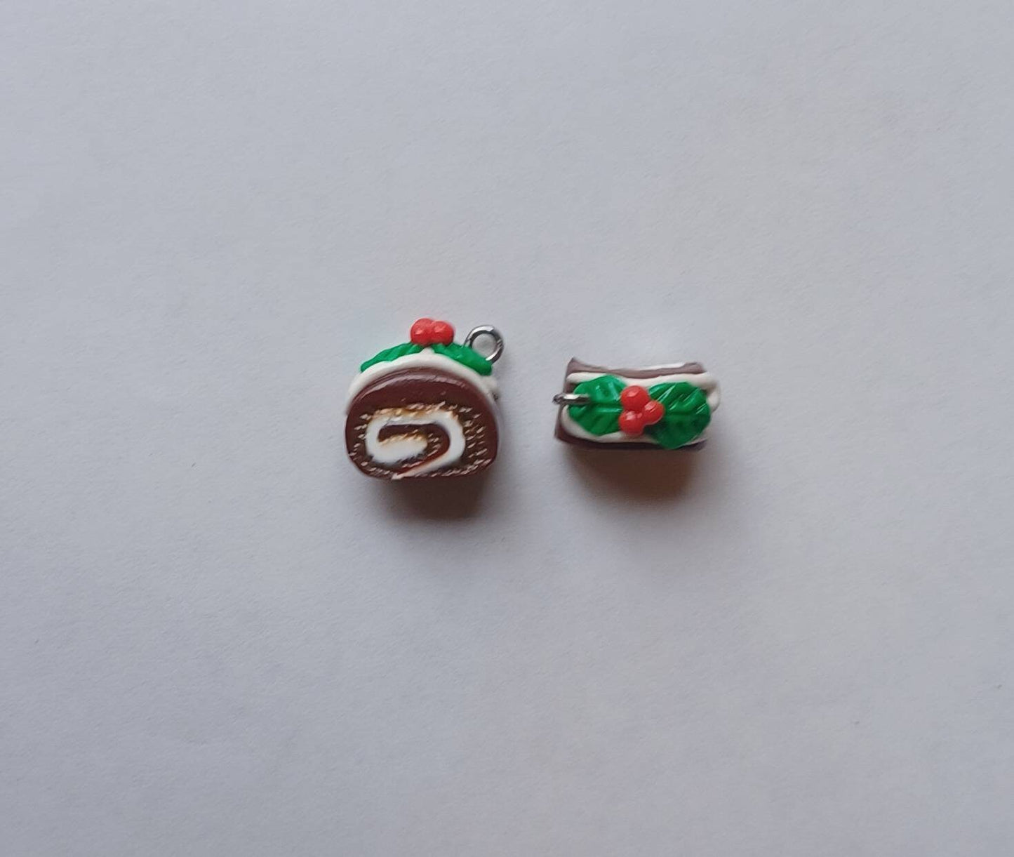 Kawaii Christmas yule log cake roll charms / polymer clay dessert charms / kawaii food candy clay charms / kawaii clay jewelry / cake charms