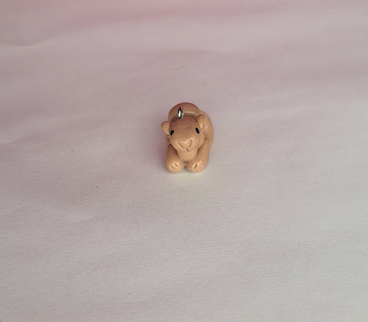 Kawaii resting camel charms / polymer clay camel charms / kawaii charms / kawaii animal jewelry charms camel stitch marker