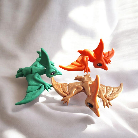 3D articulated assorted color tiny nyctosaurus / 3d printed flappy dinosaur dino animals / dinosaur knick knack Fidget figurines