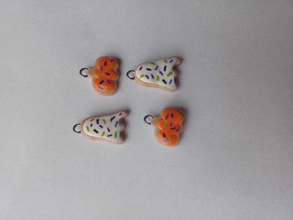 Kawaii halloween sugar cookie charms / polymer clay cookie charms / kawaii food charms / kawaii food jewelry / halloween  charms