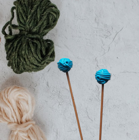 Set of 2 teal yarn ball knitting needles / polymer clay knitting needles / decorative yarn ball knitting needles knitting accessory crochet