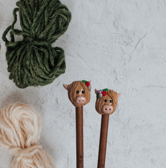 Set of 2 tan highland cow knitting needles / polymer clay knitting needles / decorative rose floral cow needles knitting accessory crochet