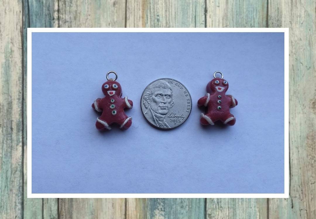 Kawaii Christmas cookie charms / polymer clay gingerbread charms / kawaii  holiday jewelry / kawaii holiday charms