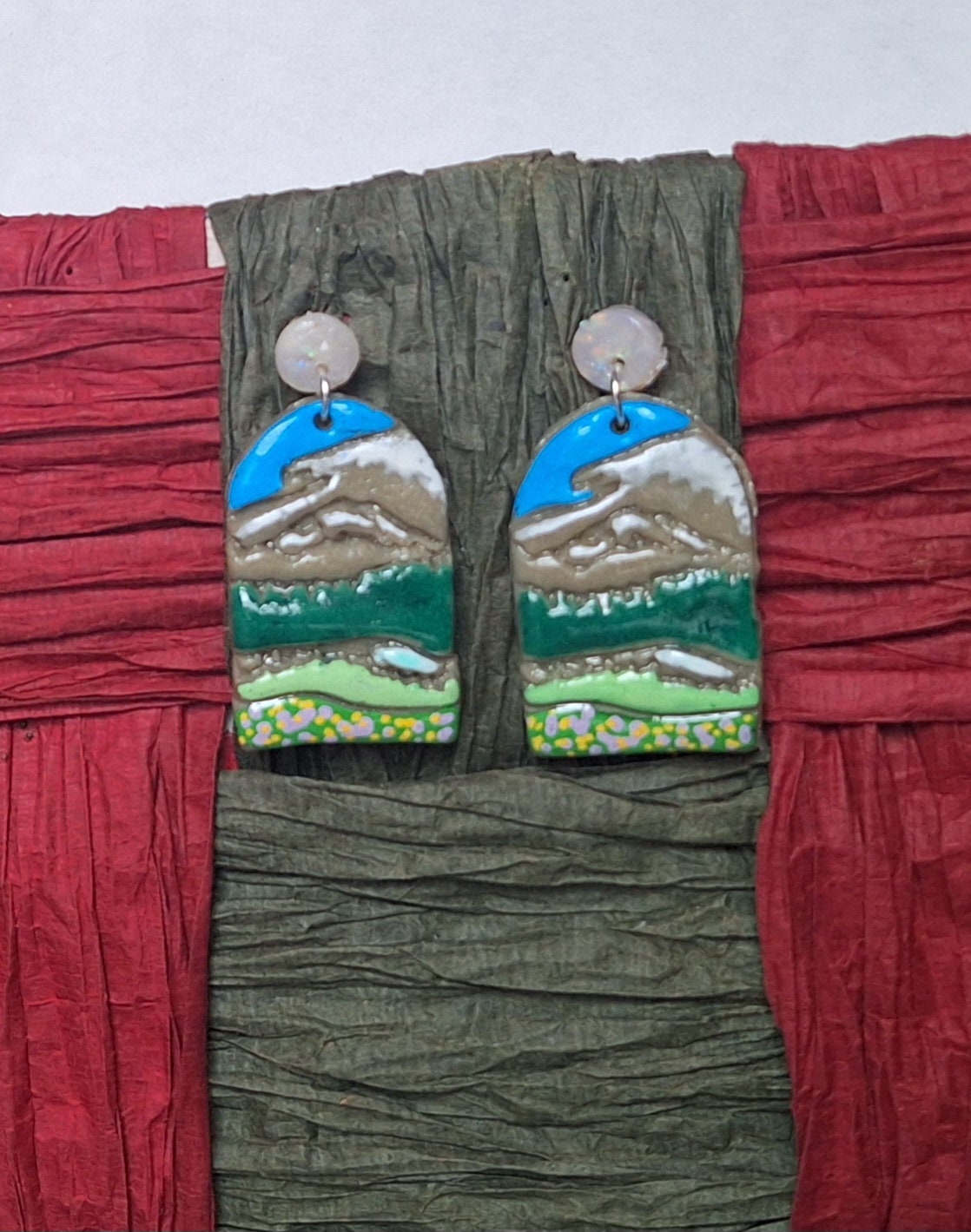 Kawaii scenery vacation spot earrings / polymer clay mount rainier landscape dangle earrings / clay national park jewelry trees earrings