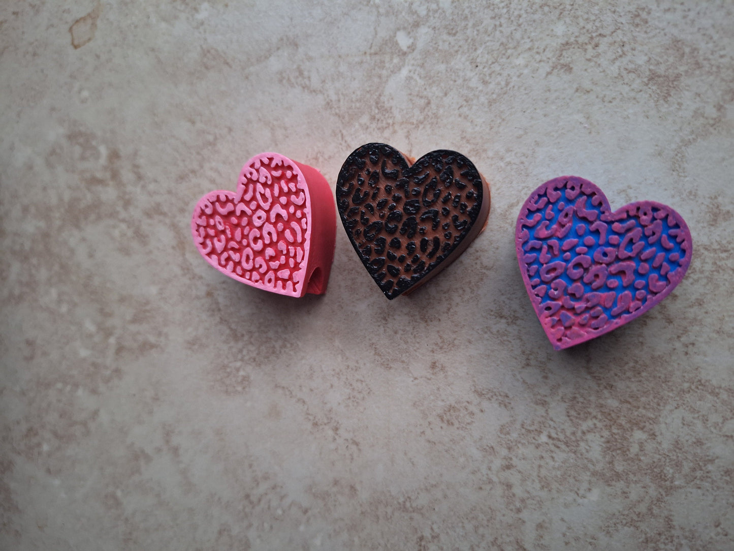 3D printed leopard print heart straw buddy charm tumbler accessories / tumbler charm straw buddy / cheetah heart straw topper charm