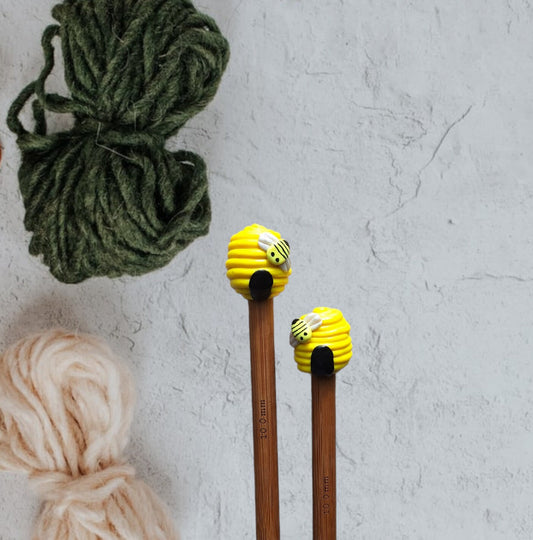 Set of 2 bumble bee hive knitting needles / polymer clay knitting needles / decorative honey bee hive needles knitting accessory crochet