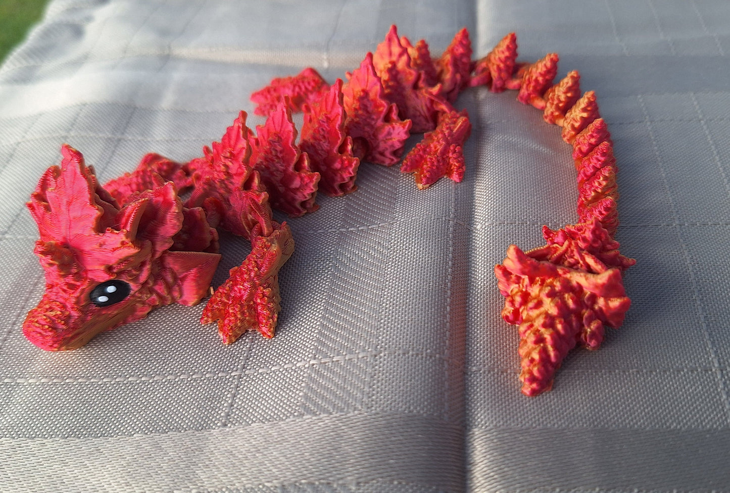 3D articulated metallic red orange two tone autumn dragon / 3d printed dragon animals / fall leaf autumn dragon knick knack Fidget figurines