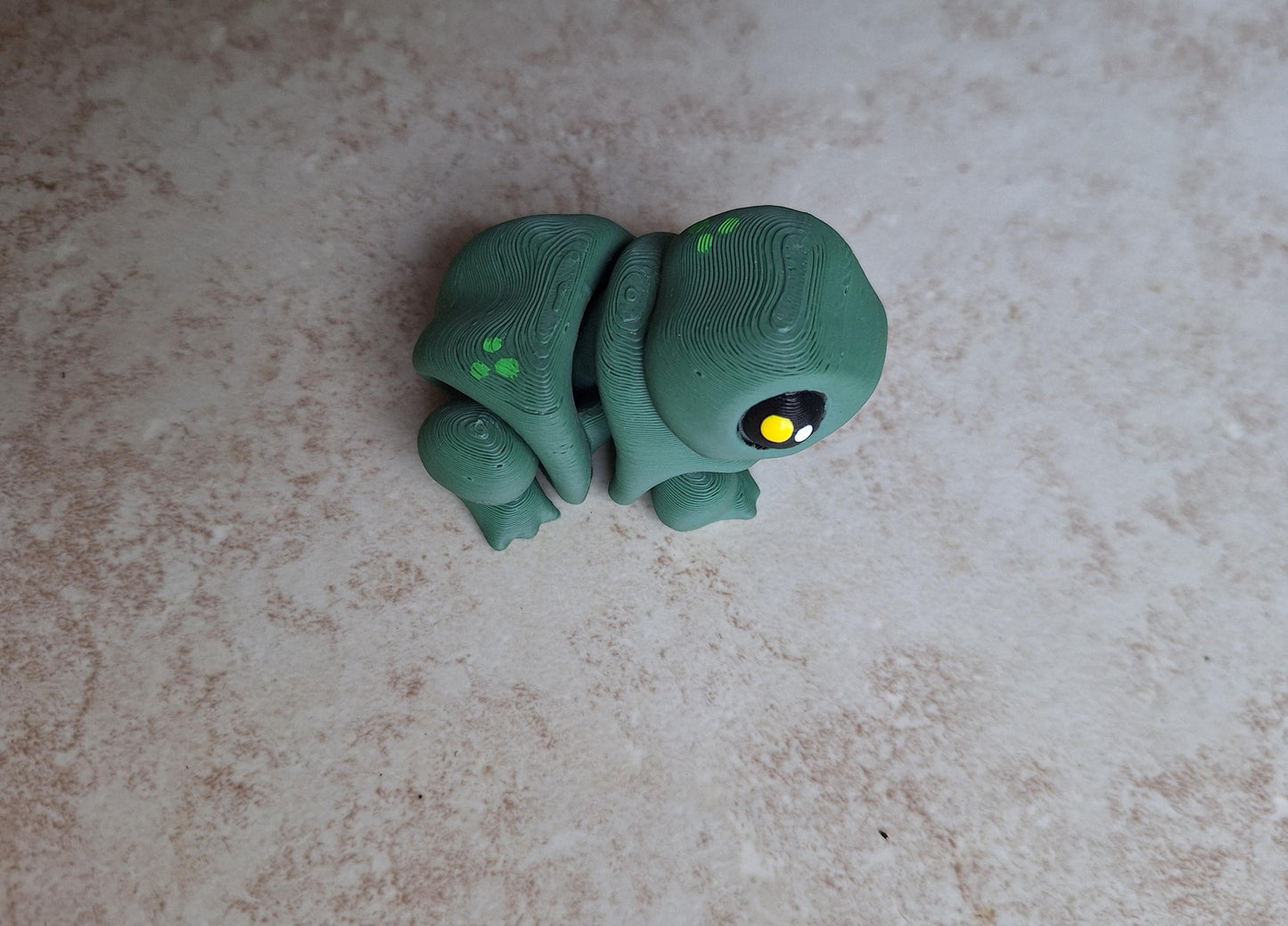 3D articulated frog bug / 3d printed frog with dots froggy froggie / 3d printed animals figurine knick knack Fidget decor