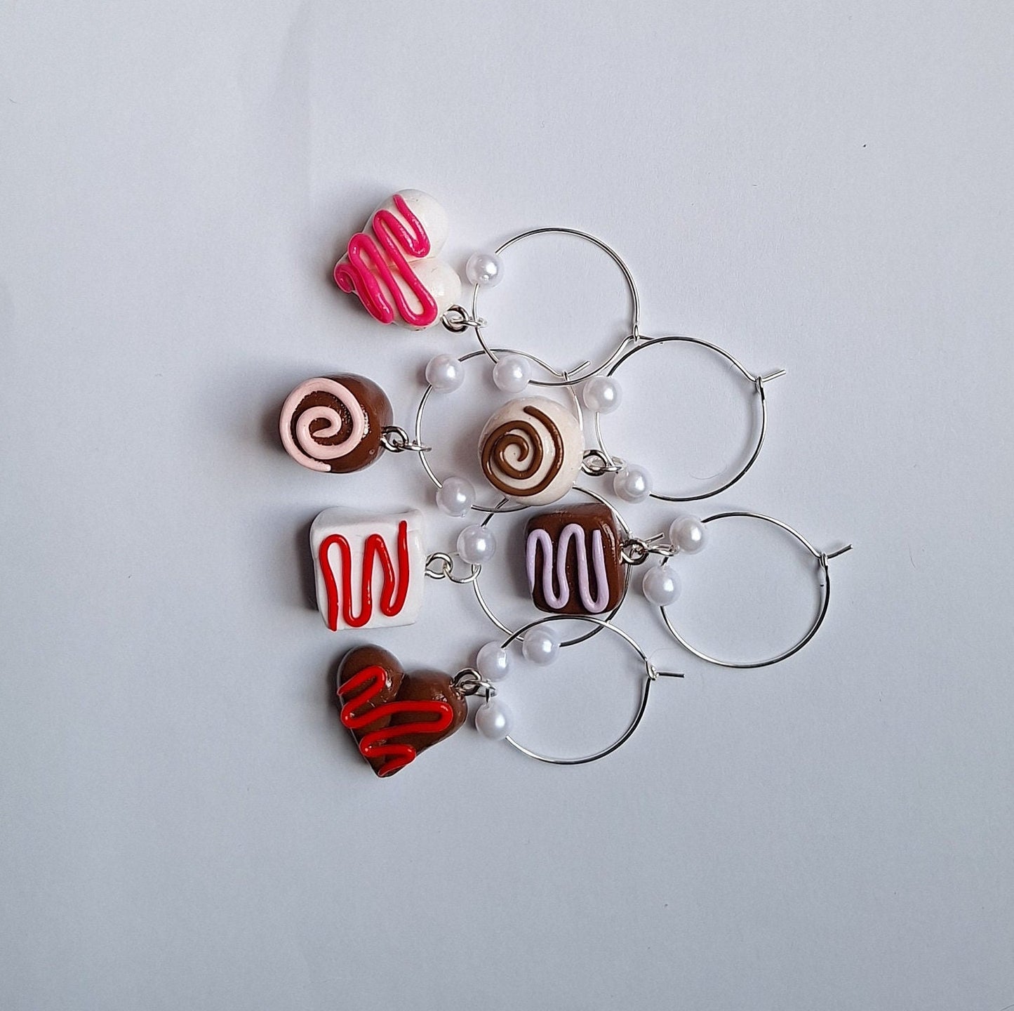 Set of 6 valentine wine charms / holiday winter spring wine charms / 6 set polymer clay valentine chocolates heart celebrate wine charms