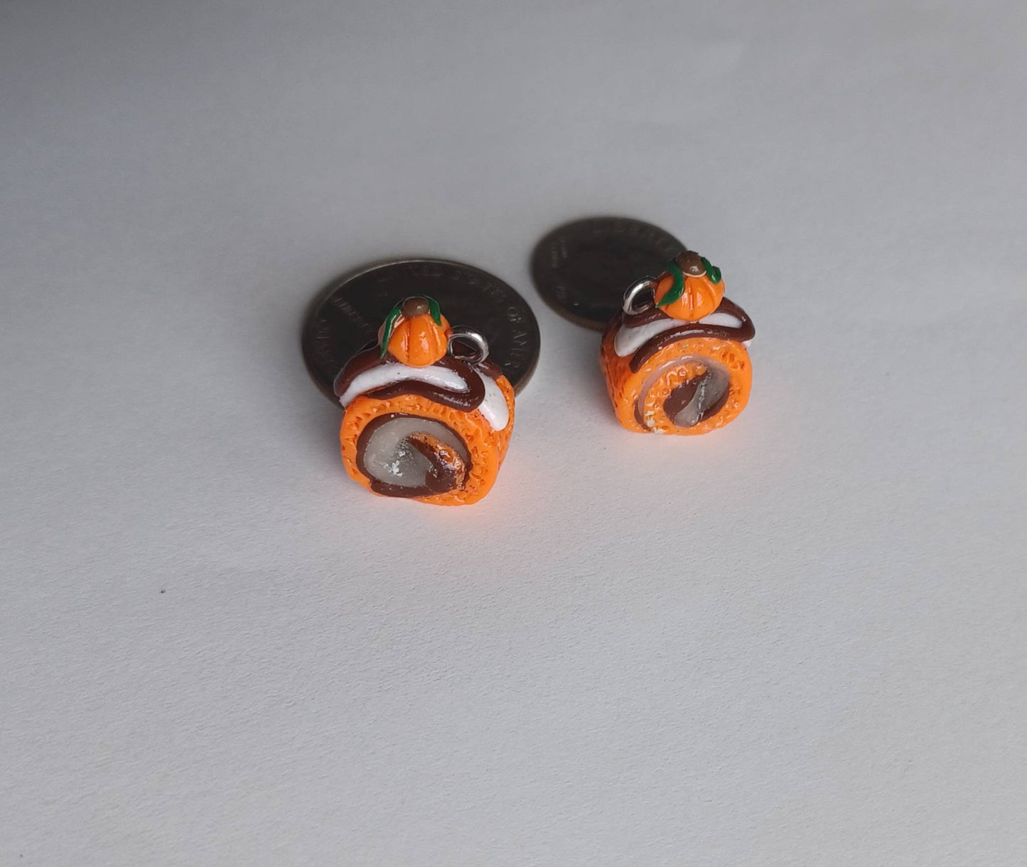 Kawaii pumpkin roll cake charms / polymer clay halloween charms / kawaii clay charms / kawaii clay jewelry / pumpkin cake roll charms