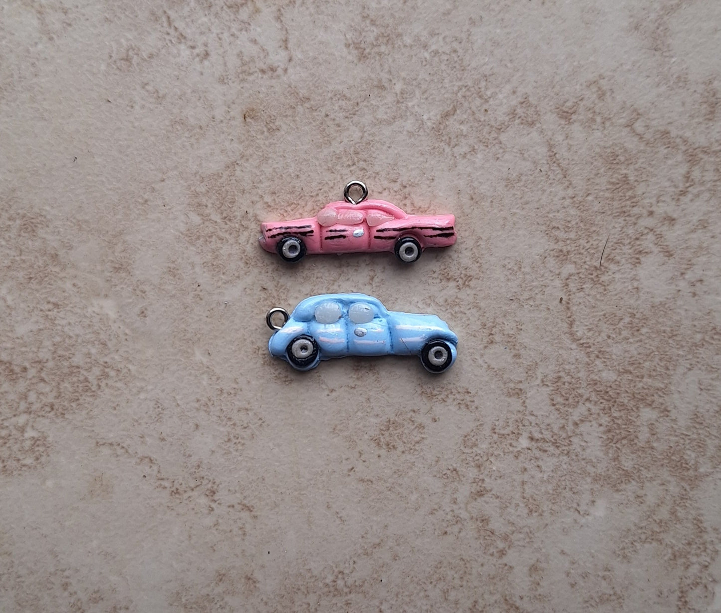 Kawaii pink blue vintage car charms / polymer clay retro car charms automobile charms jewelry stitchmarker