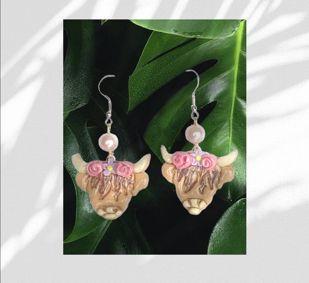 Kawaii floral cow earrings / polymer clay highland cow earrings / kawaii animal jewelry / floral earrings / floral Highland cow earrings