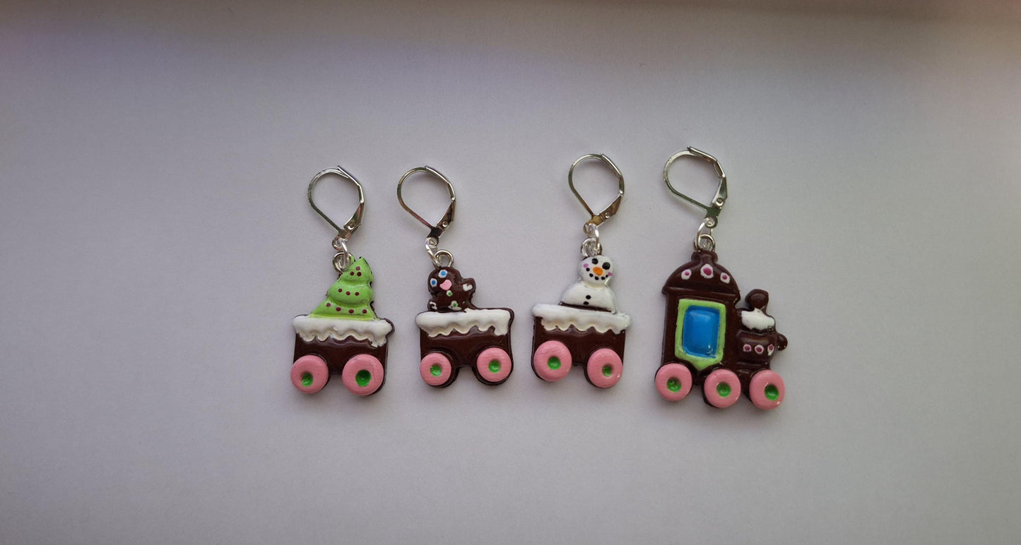 Stitch markers set 4 christmas train / gingerbread train stitchmarkers /  christmas cookie stitch markers knitting accessory progres keeper