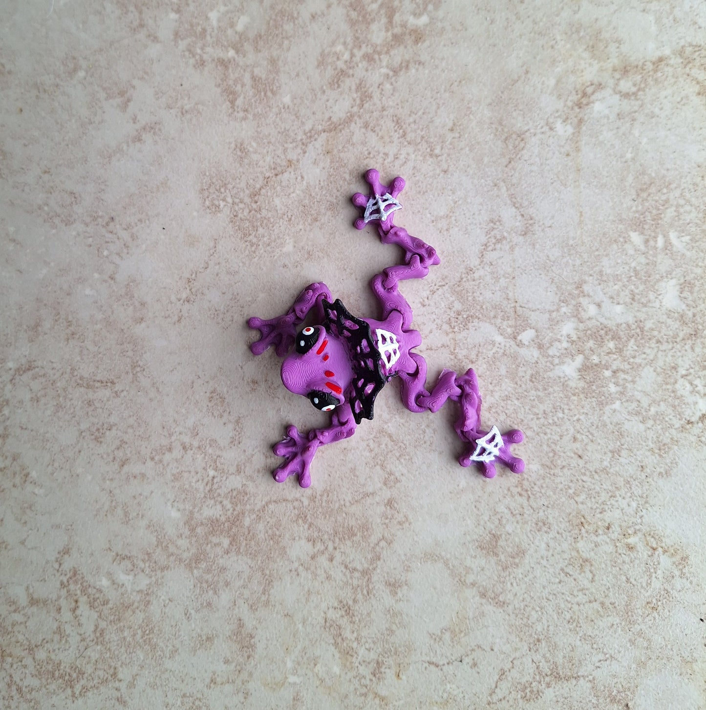 3D articulated purple vampire frog / 3d printed turtle animals / frogula halloween frog knick knack Fidget figurines