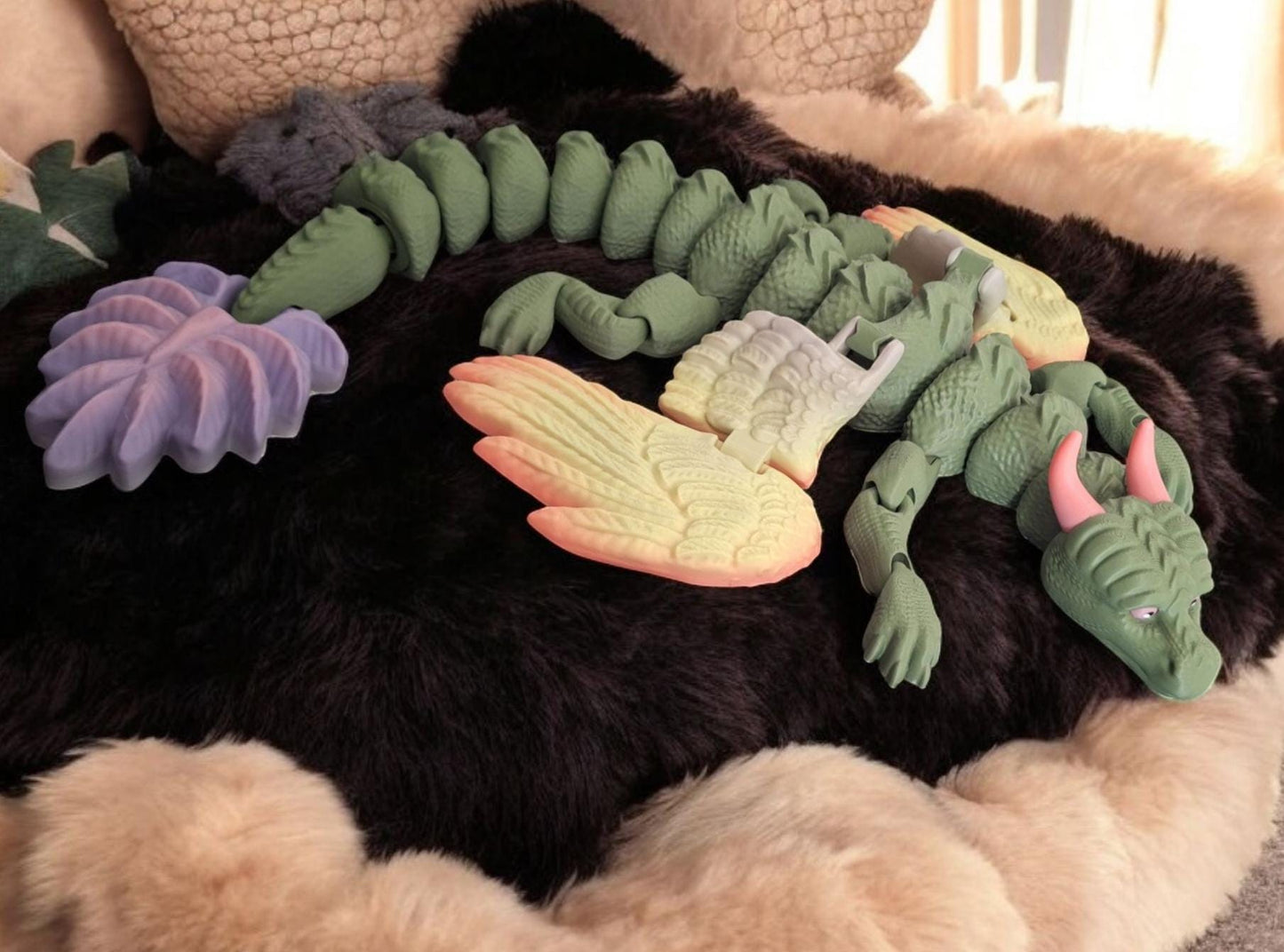 Large 3D printed articulated feather dragon / 3d printed green modular dragon animal / 3d animal figurine knick knack Fidget costume cosplay