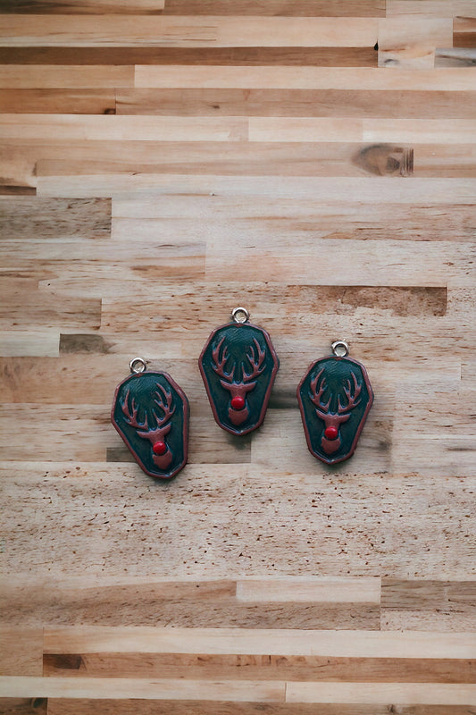 Kawaii christmas holiday rudolph reindeer cameo charms / clay cameo silhouette charms jewelry / amulet shape cameo charms stitch marker