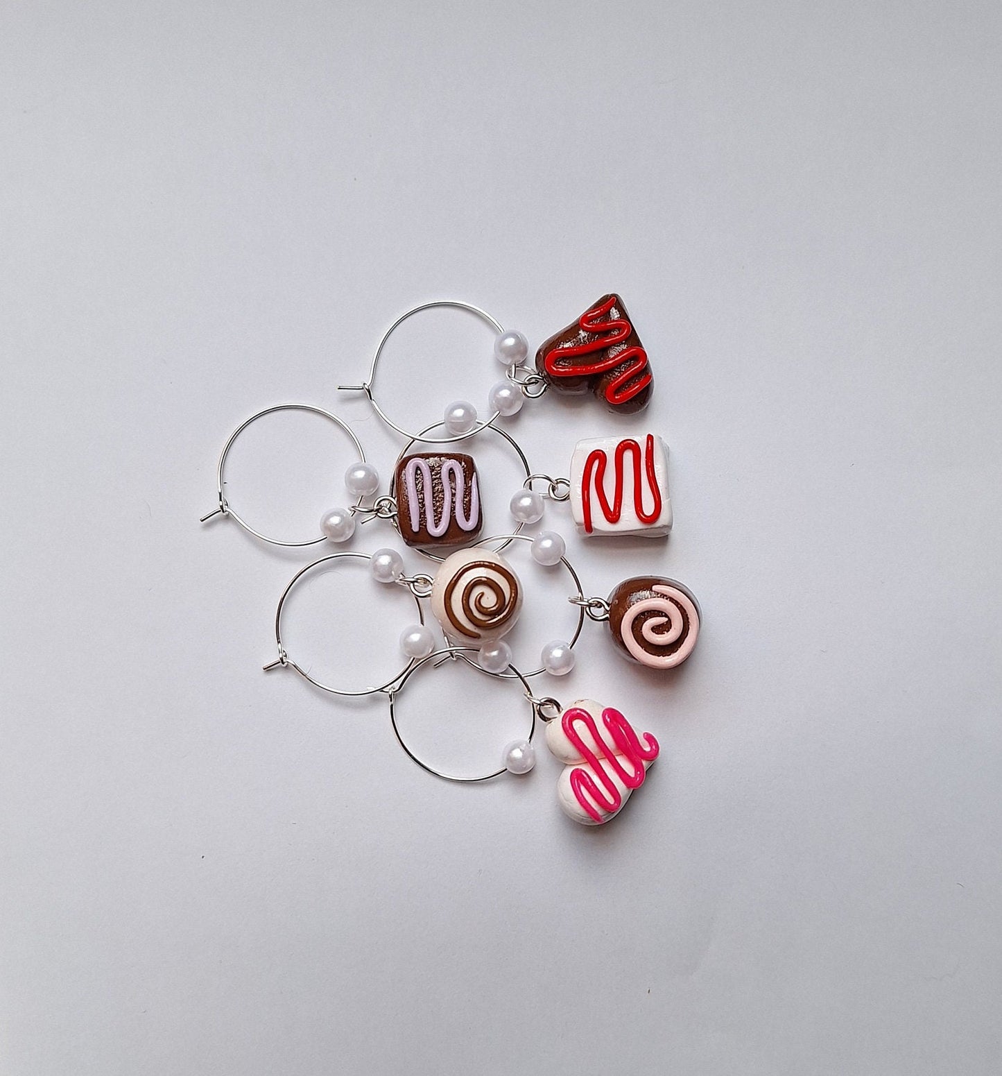 Set of 6 valentine wine charms / holiday winter spring wine charms / 6 set polymer clay valentine chocolates heart celebrate wine charms