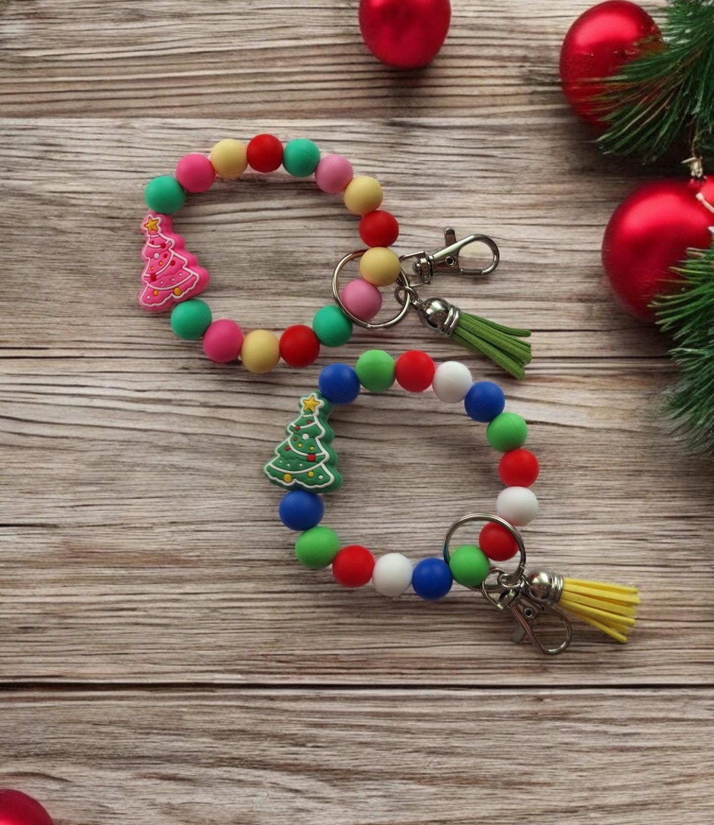 Silicone beaded wristlet keychain winter christmas beaded wristlet tree keychain / Christmas tree pink green bag accessories key chain gift