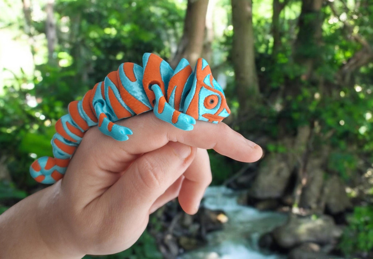 3D articulated teal orange baby chameleon / 3d printed chameleon / 3d printed animals figurine knick knack Fidget