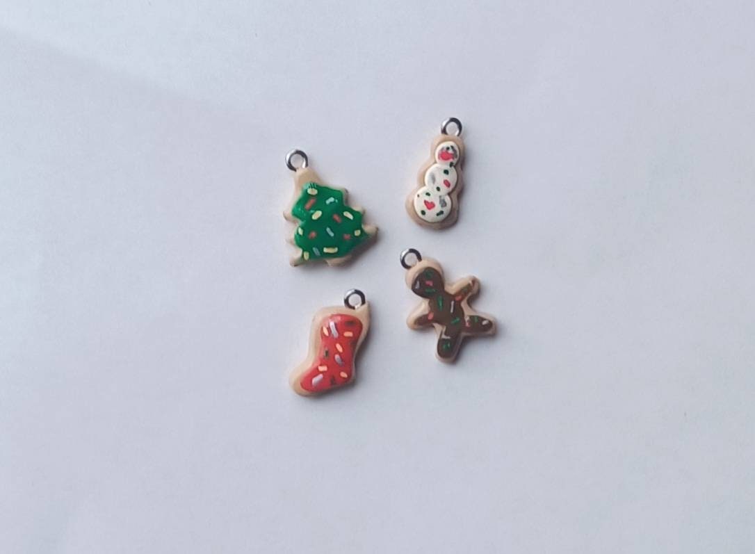 Kawaii Christmas sugar cookie charms / polymer clay cookie charms / kawaii food charms / kawaii food jewelry / Christmas charms