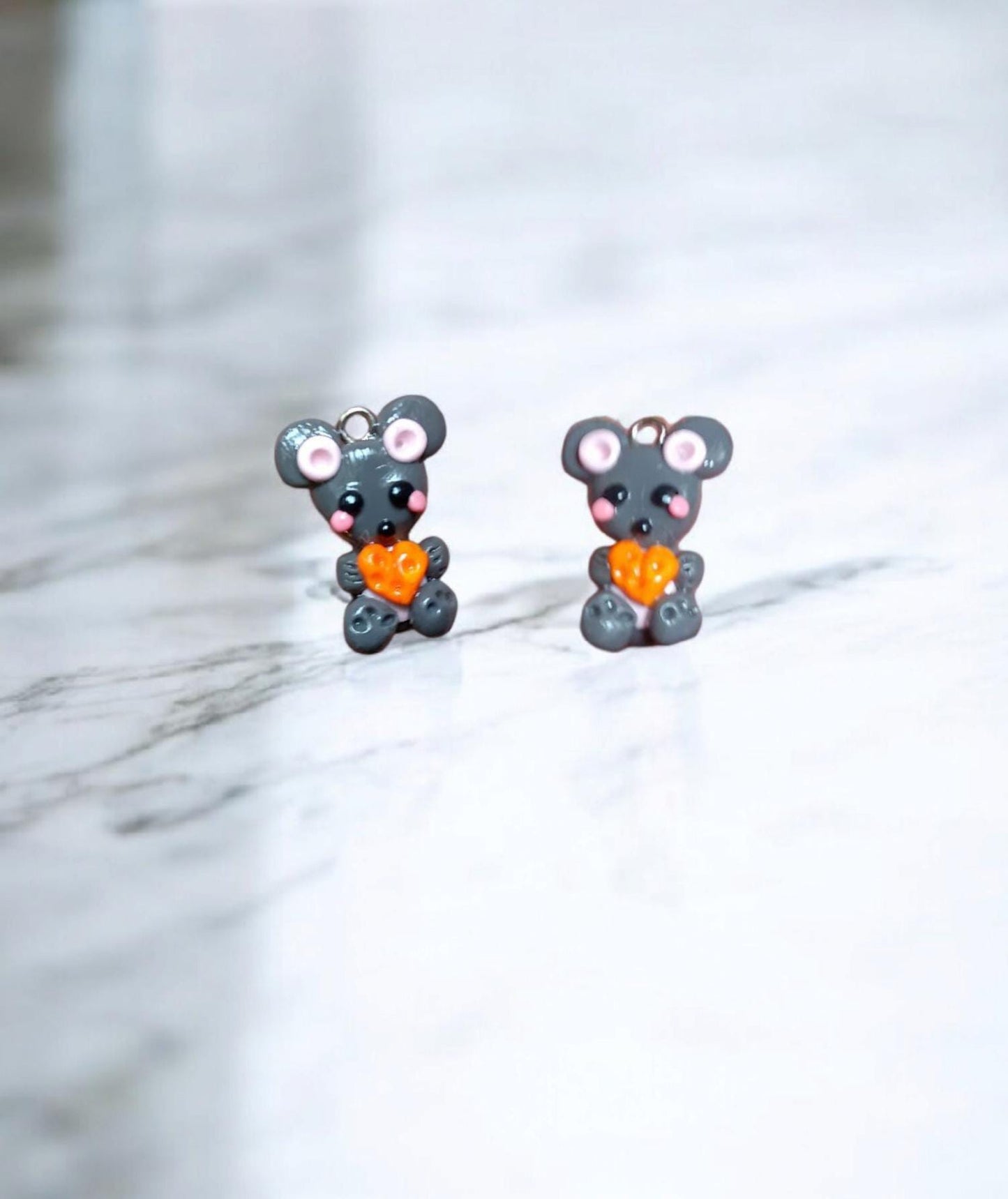 Polymer clay mouse with cheese heart charms / cute kawaii clay mouse with cheese animal charm jewelry stitch marker progress keeper notions