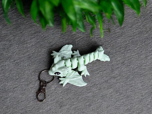 3D articulated wyvern dragon keychain / 3d printed dragon animals / wyvern dragon knick knack Fidget figurines key chain