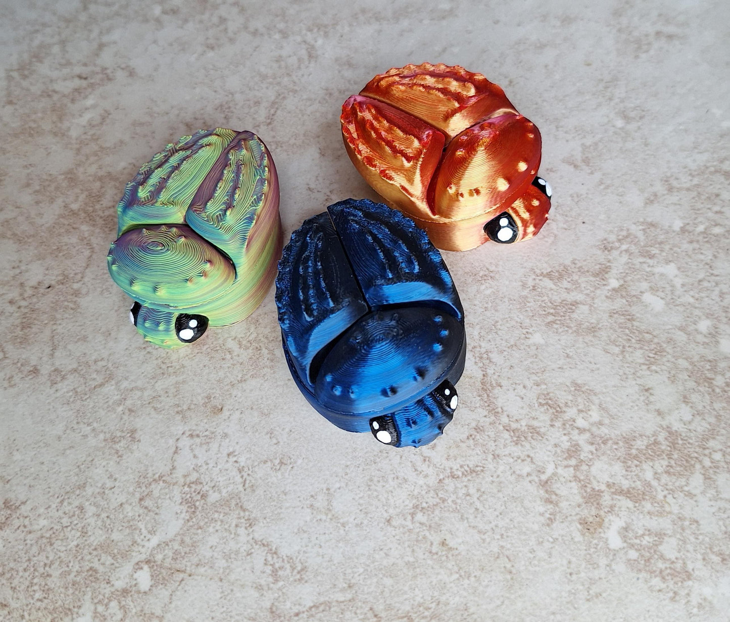 3D articulated green orange rainbow beetle box / 3d printed beetle bug ring box / 3d printed animals figurine knick knack Fidget