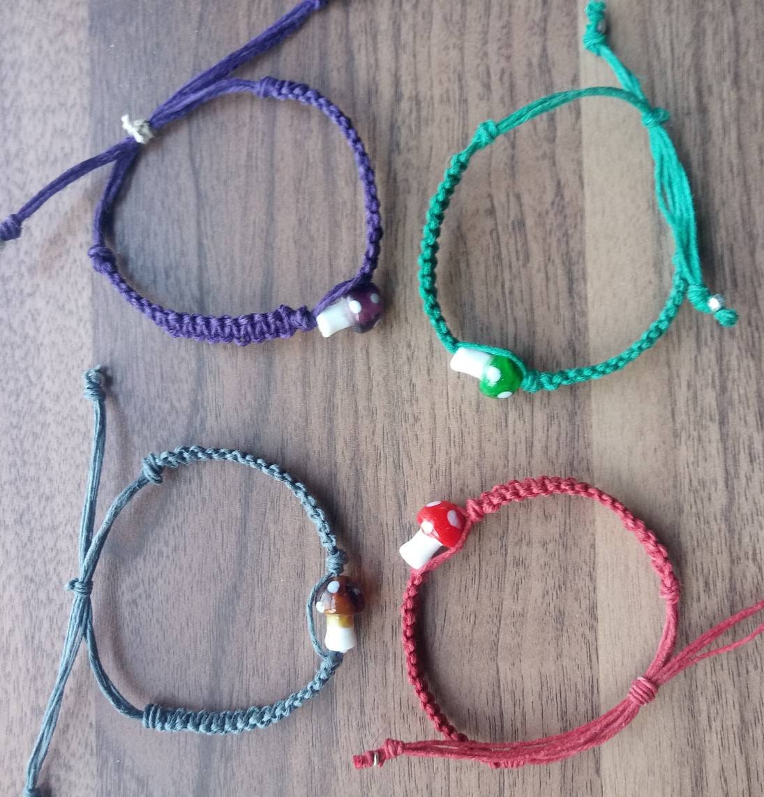 Adjustable hemp toadstool bracelet / adjustable hemp bracelet / hemp jewelry / Adjustable hemp mushroom bracelet