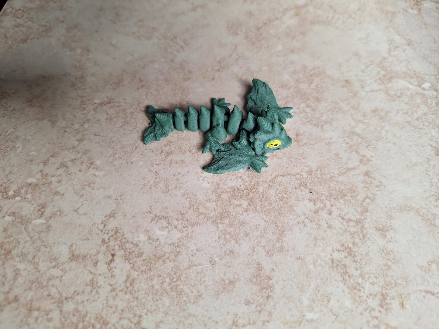 3D articulated wyvern dragon keychain / 3d printed dragon animals / wyvern dragon knick knack Fidget figurines key chain