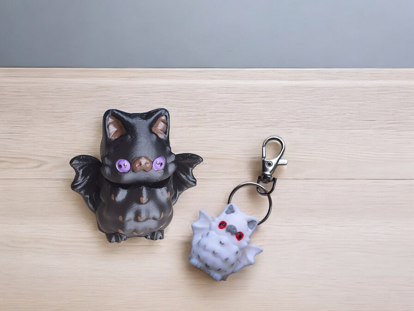 3D articulated bobble head bat / 3d printed bat keychain / 3d printed animals halloween spooky bat figurine knick knack Fidget