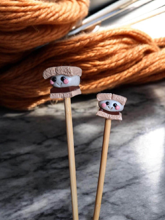 Set of 2 cute smore knitting needles / polymer clay knitting needles / decorative camping knitting needles accessory