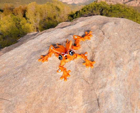 3D articulated orange butterfly frog / 3d printed turtle animals / monarch butterfly frog knick knack Fidget figurines