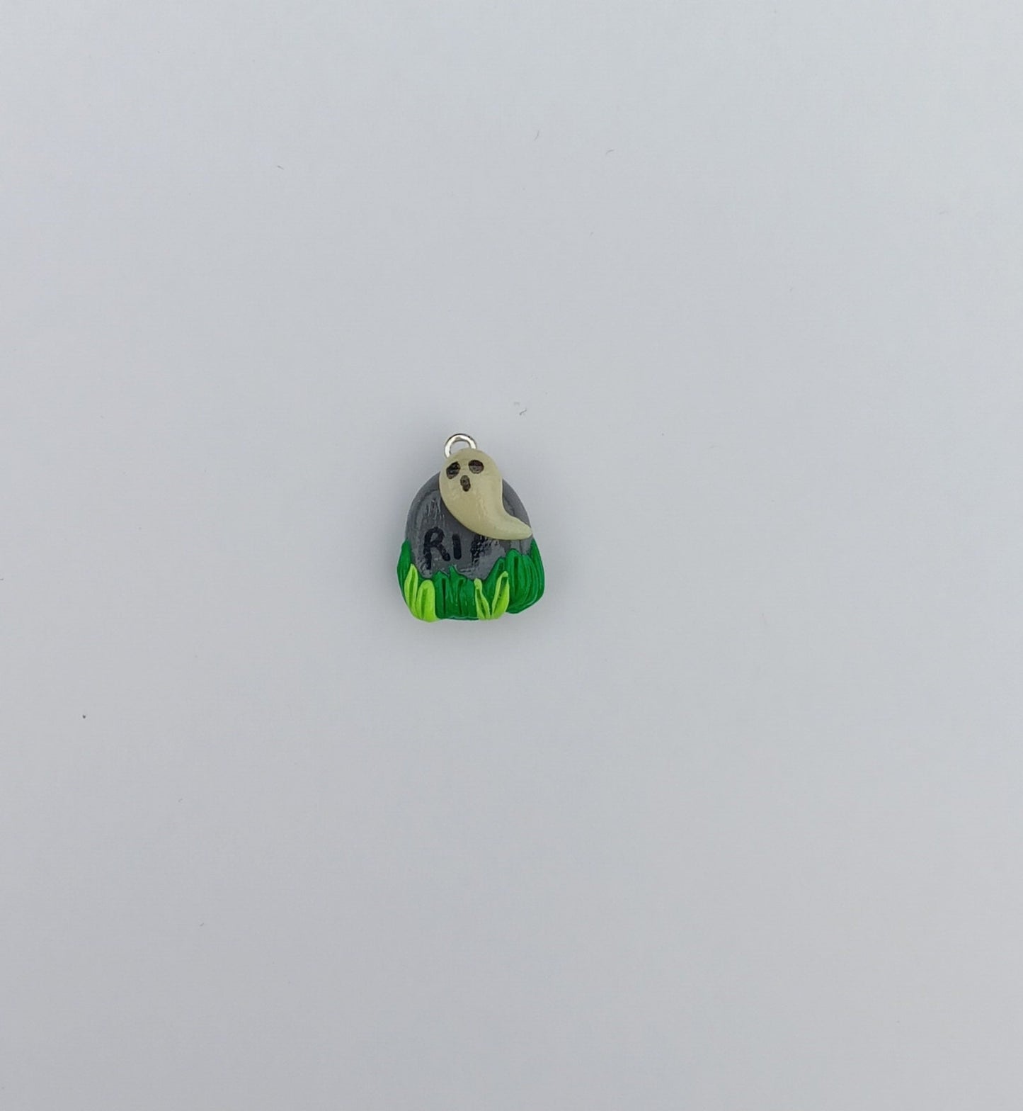 Kawaii tombstone charms / polymer clay halloween charms / kawaii clay charms jewelry / glow ghost grave tombstone charms stitch markers