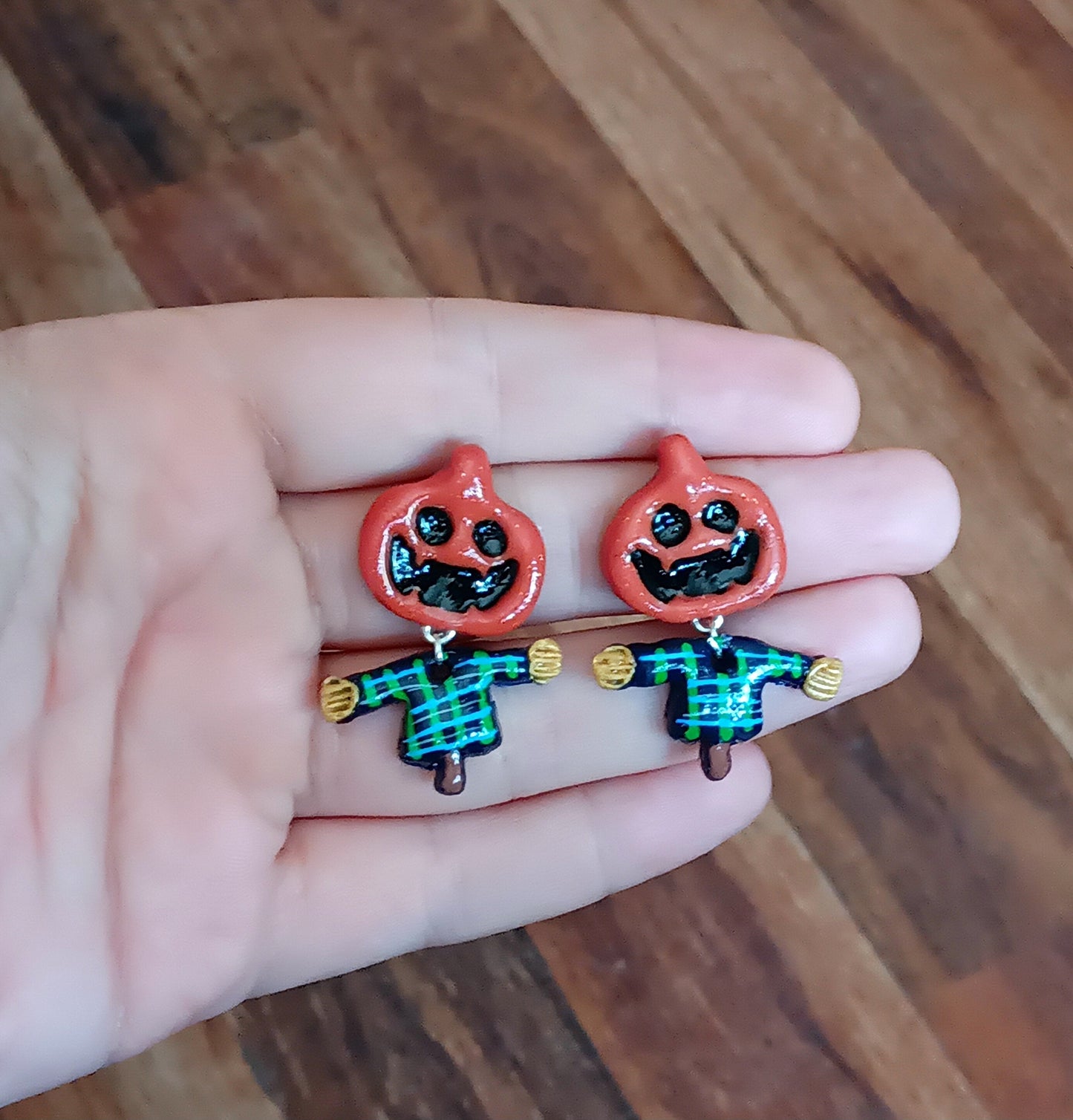 Kawaii halloween pumpkin scarecrow earrings / polymer clay holiday earrings / scare crow jewelry / fall clay scarecrow earrings