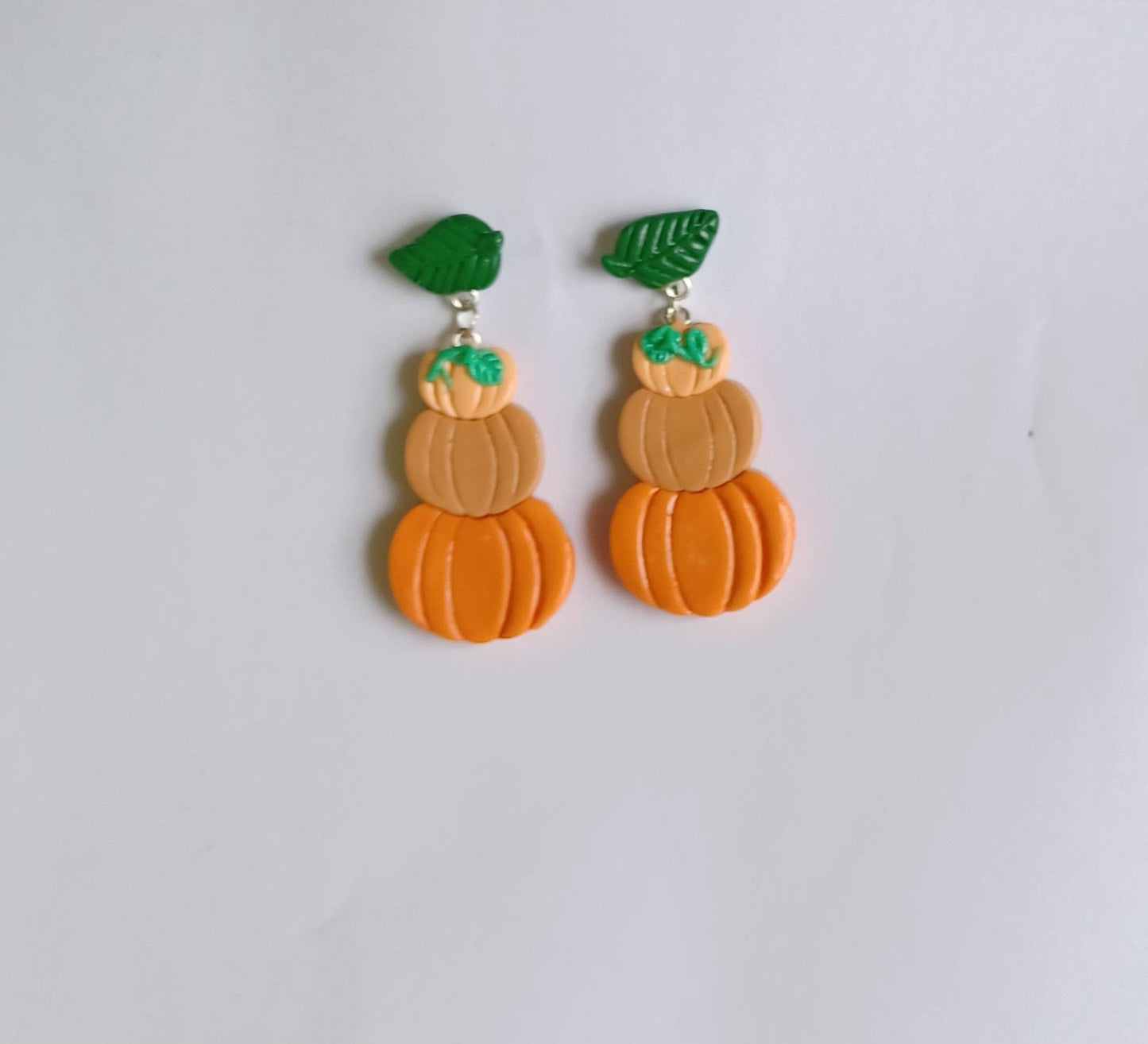 Kawaii pumpkin earrings / polymer clay pumpkin fall holiday earrings / kawaii autumn halloween jewelry / clay pumpkin earrings